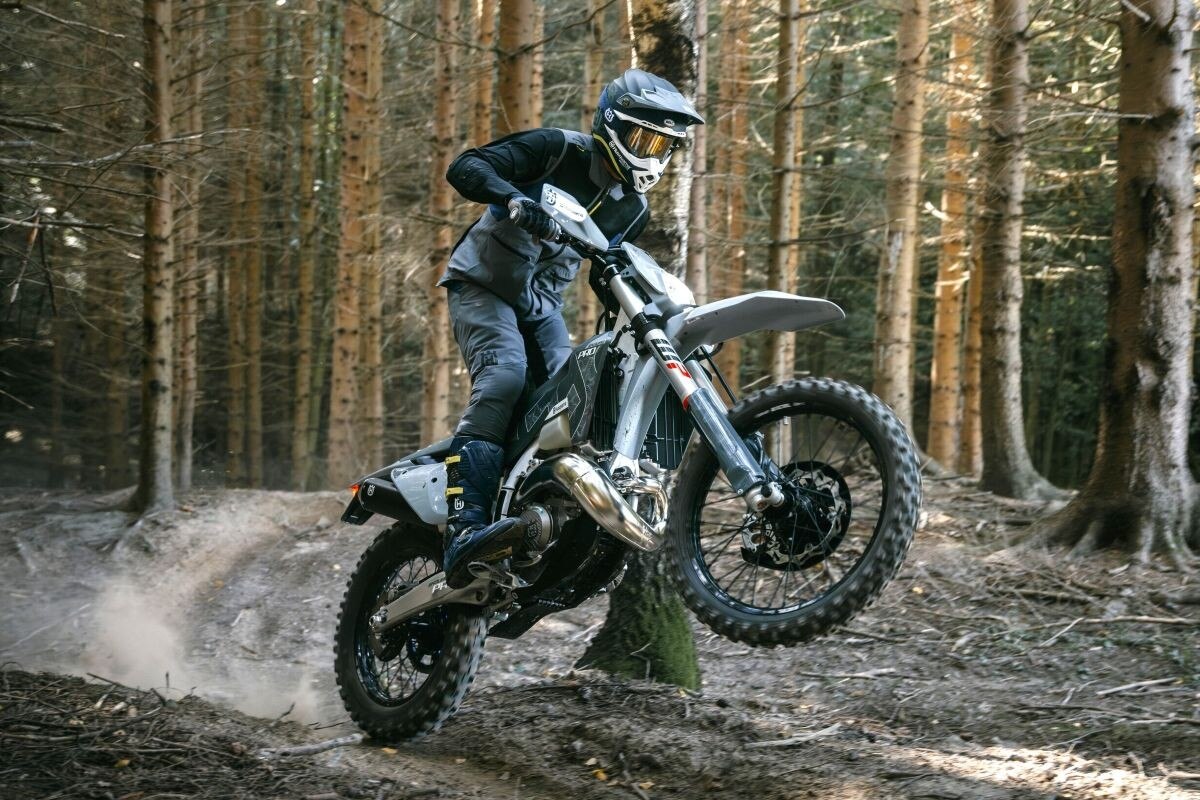 Husqvarna presenta le nuove Enduro Pro 2026